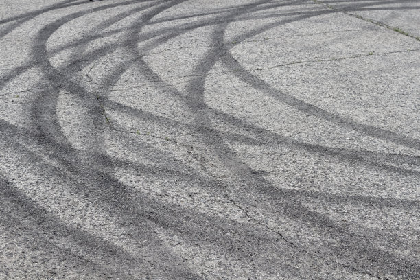 黑色的车印图片下载