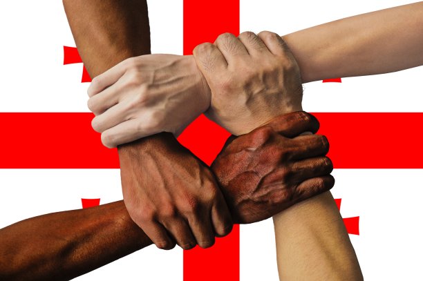 乔治亚州的旗帜，融合了一群多文化的年轻人图片下载