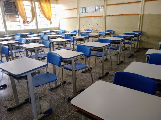 整洁的教室图片下载