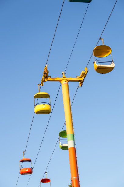 被日出照亮的海滩空中旅行图片下载