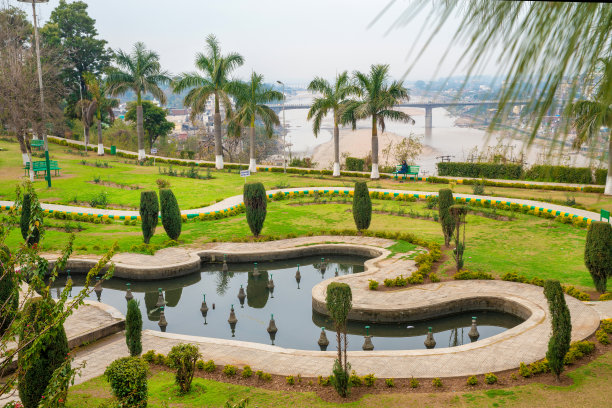 查谟的Bagh-E-Bahu花园图片下载