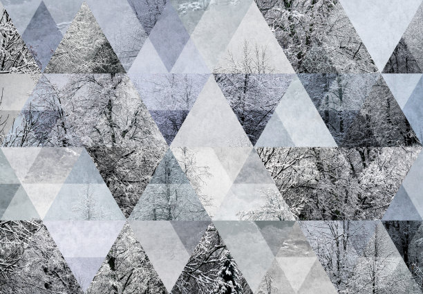抽象的三角形马赛克背景:冬季的场景在山区，意大利阿尔卑斯山，瓦尔赛西亚图片下载