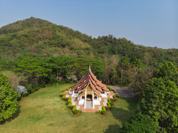 航拍泰国公共寺庙图片下载