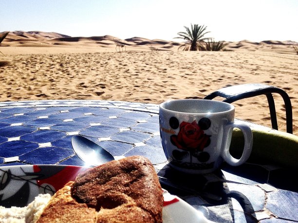 满足沙漠图片下载