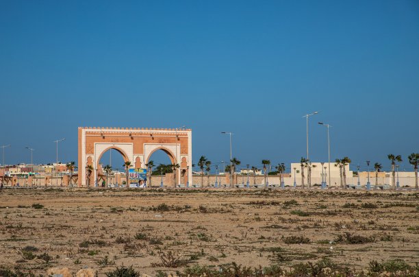 摩洛哥西撒哈拉的一个城市达赫拉的入口图片下载