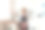 女糕点师厨房里的女糕点师或面包师图片下载