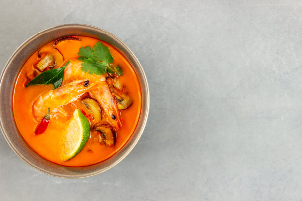 汤姆百胜汤。泰国菜。健康饮食。菜谱。图片下载