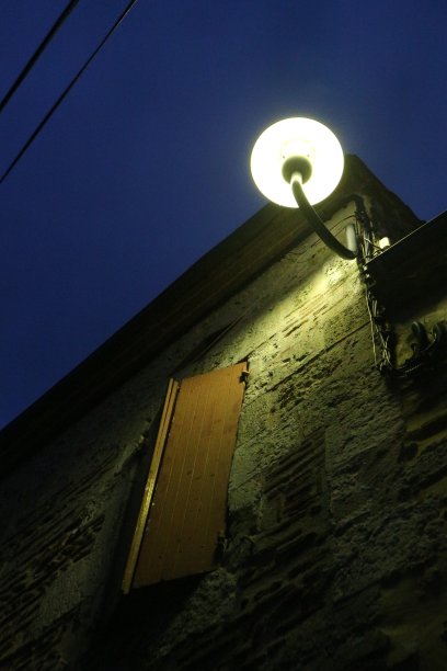 晚上路灯图片下载