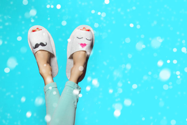 圣诞节背景，有趣的夫妇和女士腿图片下载