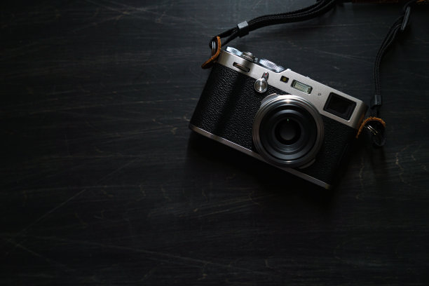 老式数码相机只能在黑暗背景下拍摄图片下载