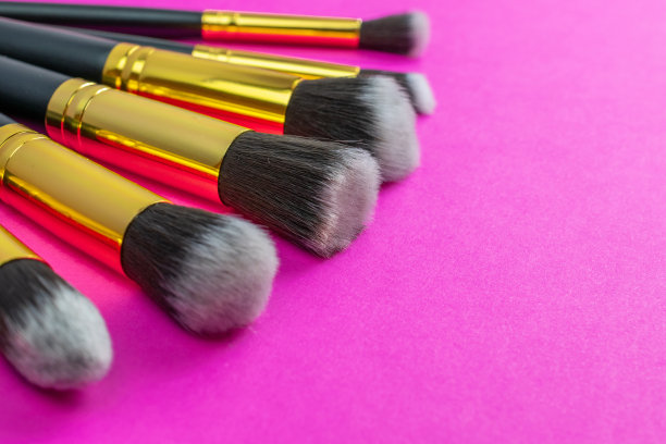 化妆产品。化妆绘画刷粉末与副本图片下载