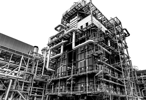 白色背景上的炼油厂图片下载