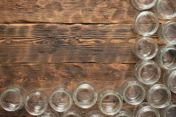 空的玻璃瓶。图片下载