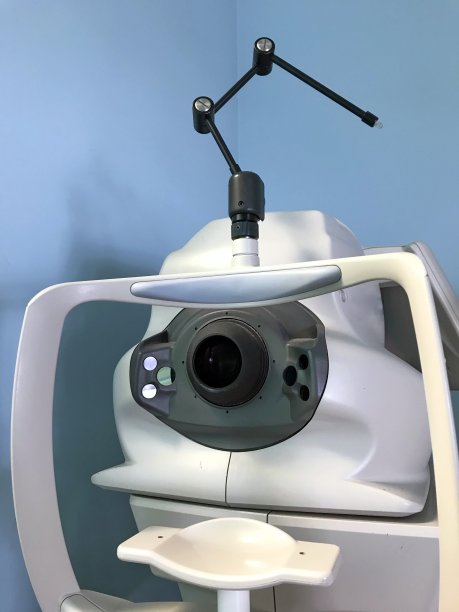 验光师的眼睛扫描设备图片下载