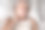 上面躺着的中年妇女感到脖子疼痛图片下载
