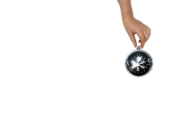 圣诞球在手孤立的白色背景，文字空间图片下载