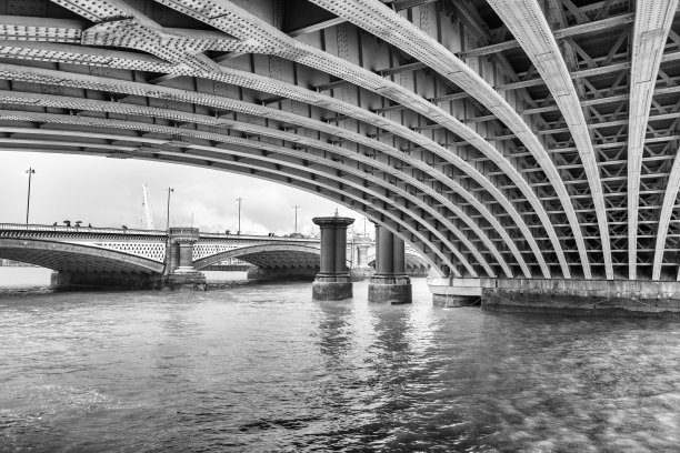 伦敦黑衣修士铁路桥图片下载