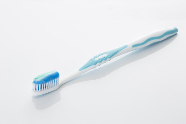 条纹牙膏牙刷图片下载