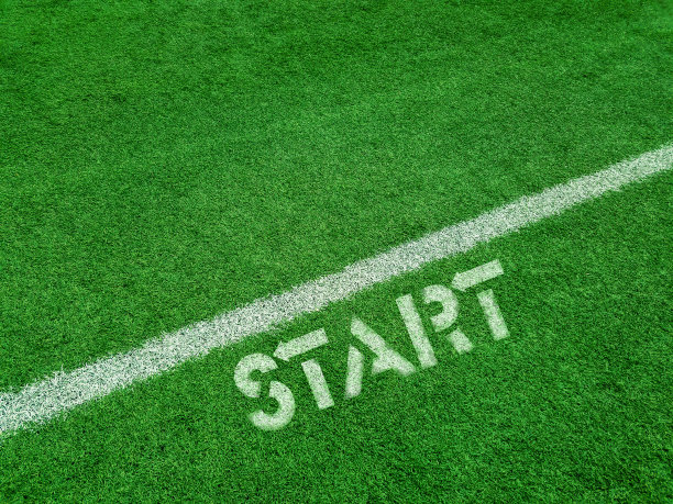 起跑线标志，草原背景图片下载