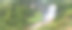 全景照片景观/瀑布隐藏在热带丛林周围的自然游泳池与清澈的淡水在背景绿色的森林树和山，马拉科帕瀑布，新西兰图片下载