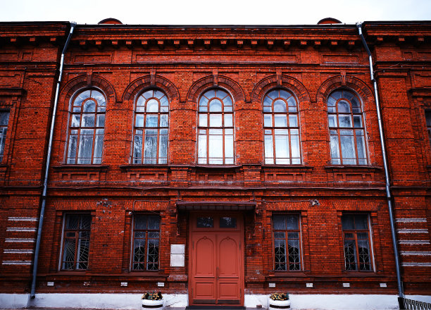 引人注目的红砖历史建筑建筑背景图片下载