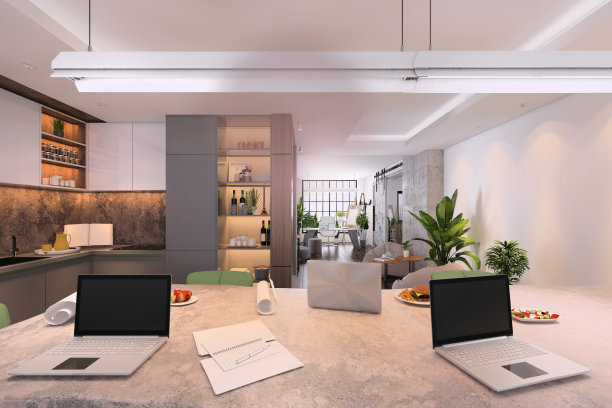 配有笔记本电脑的大型工作室办公桌图片下载