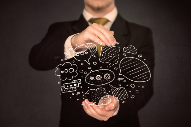 商人拿着演讲泡泡图片下载