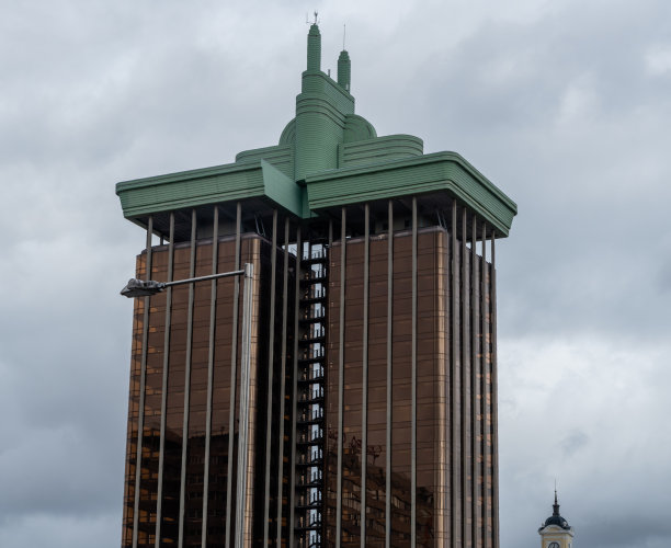 秋天美丽的马德里建筑，西班牙图片下载