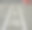 在市区人行道上的自行车道图片下载