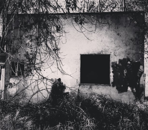 农村城镇的废弃建筑图片下载