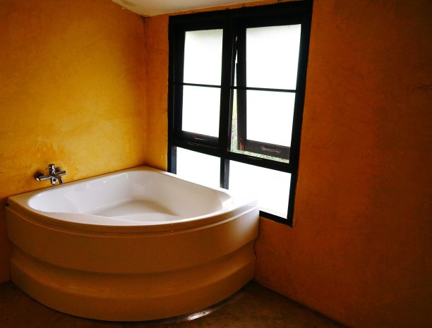 泰国普通的简单浴室图片下载