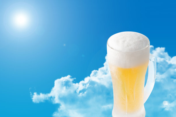 蓝天和啤酒图片下载