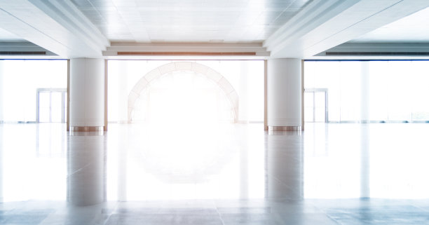 现代办公大楼中空荡荡的现代大厅图片下载