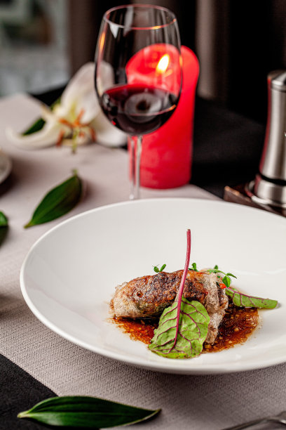 现代越南菜的概念。青菜鸡炒饭卷。肉丸包。的背景图片。副本的空间。图片下载