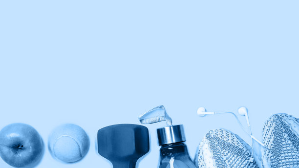 健身器材和文本空间。图片下载