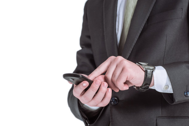 关闭了。商人在智能手机上输入短信图片下载