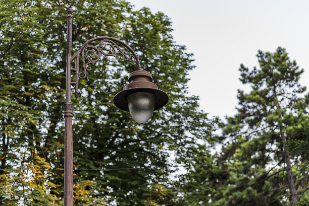 公园里的旧灯图片下载