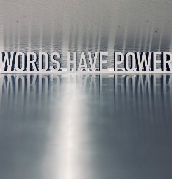 文字有力量，文字在灰色背景上图片下载