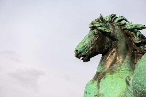 Wilhelm von Tegetthoff(1827-1871)纪念碑的细节，一位奥地利海军上将在维也纳图片下载