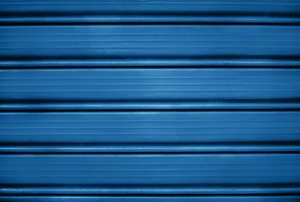 亮蓝色的百叶窗或卷帘。图片下载
