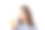 快乐积极的女学生指着镜头图片下载