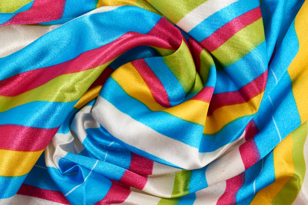 丝巾孤立在白色背景上。图片下载