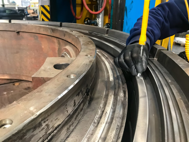 橡胶模具准备的前…图片下载