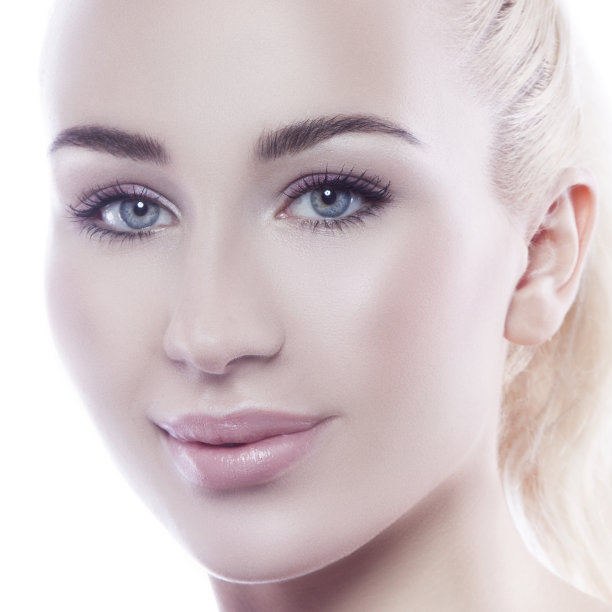 特写脸，现代年轻女性，皮肤治疗图片下载