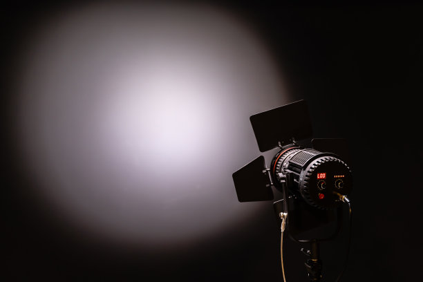 聚光灯与方向光与菲涅耳透镜图片下载