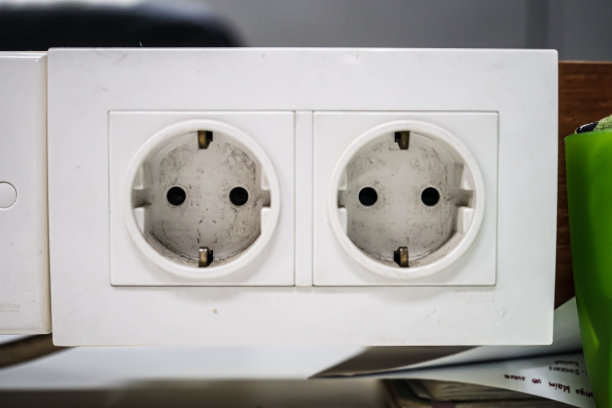 电源插座办公桌库存照片图片下载