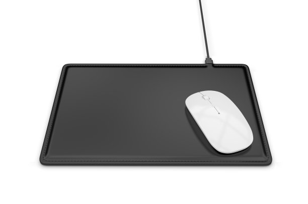 空白无线充电鼠标垫与电脑鼠标用于品牌或设计展示。3 d渲染插图。图片下载