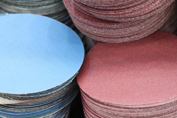 一堆砂纸盘图片下载