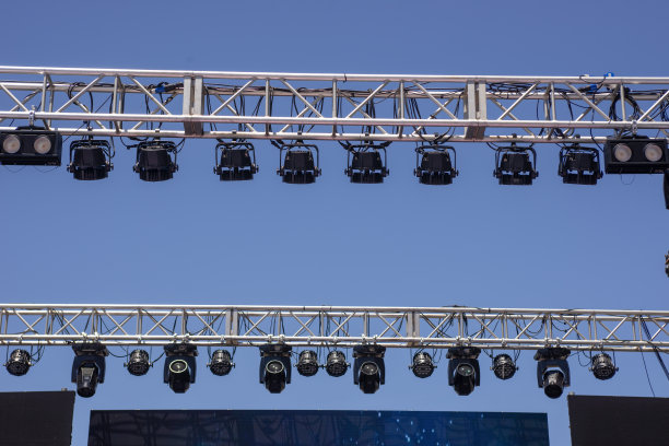 舞台灯光组合在户外图片下载