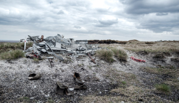 德比郡皮克区一架坠毁的二战飞机残骸图片下载